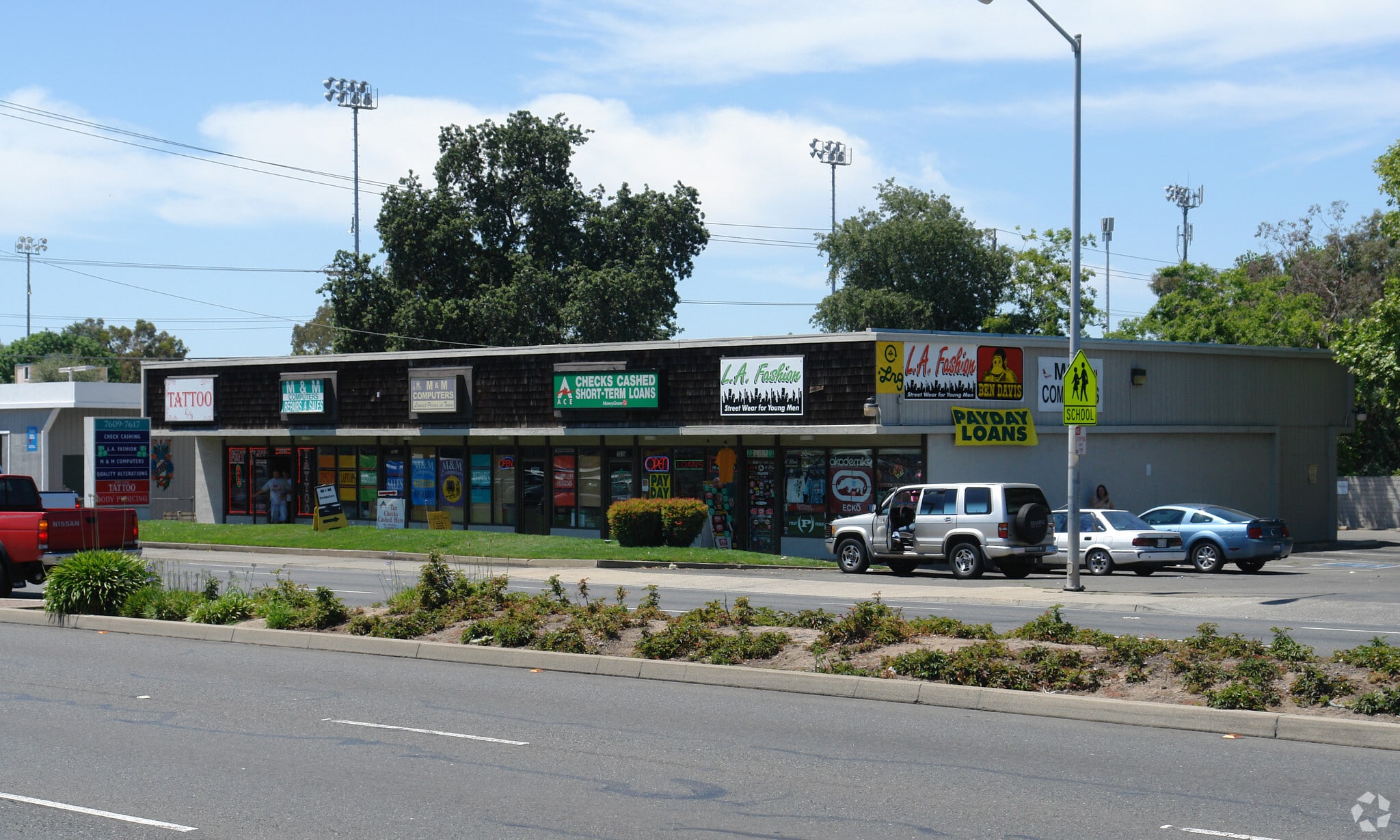 7609-7617 Greenback Ln, Citrus Heights, CA for lease Primary Photo- Image 1 of 6