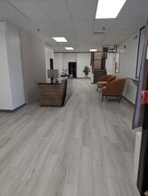 124-130 S Main St, Fall River, MA à louer Photo intérieure- Image 1 de 5