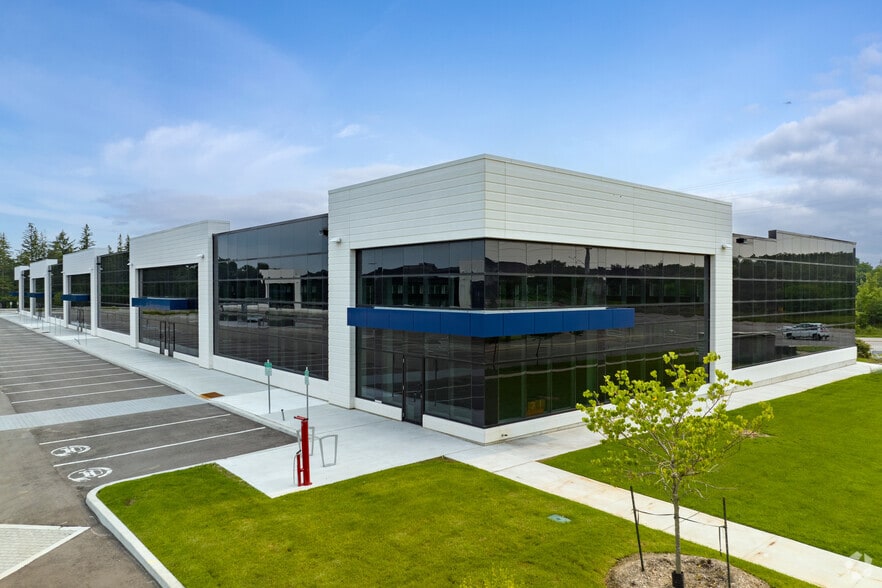 21 Performance Dr, Richmond Hill, ON for lease - Building Photo - Image 2 of 2
