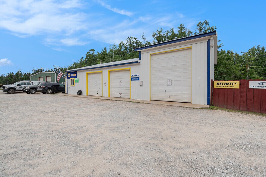 5557 N Red Oak Rd, Lewiston, MI à vendre - Photo du bâtiment - Image 3 de 25