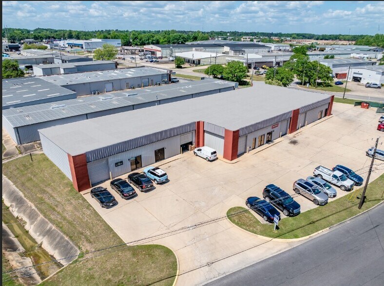 737 Oliver Rd, Montgomery, AL à vendre - Photo du bâtiment - Image 2 de 5