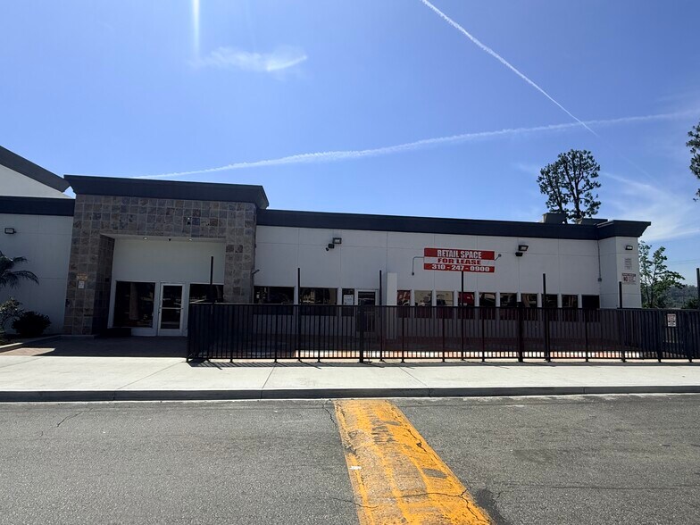 1512-1524 E Amar Rd, West Covina, CA à louer - Photo du bâtiment - Image 2 de 7