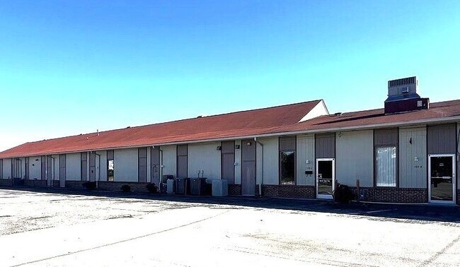 Plus de détails pour 122 E Division Rd, Oak Ridge, TN - Bureau à vendre