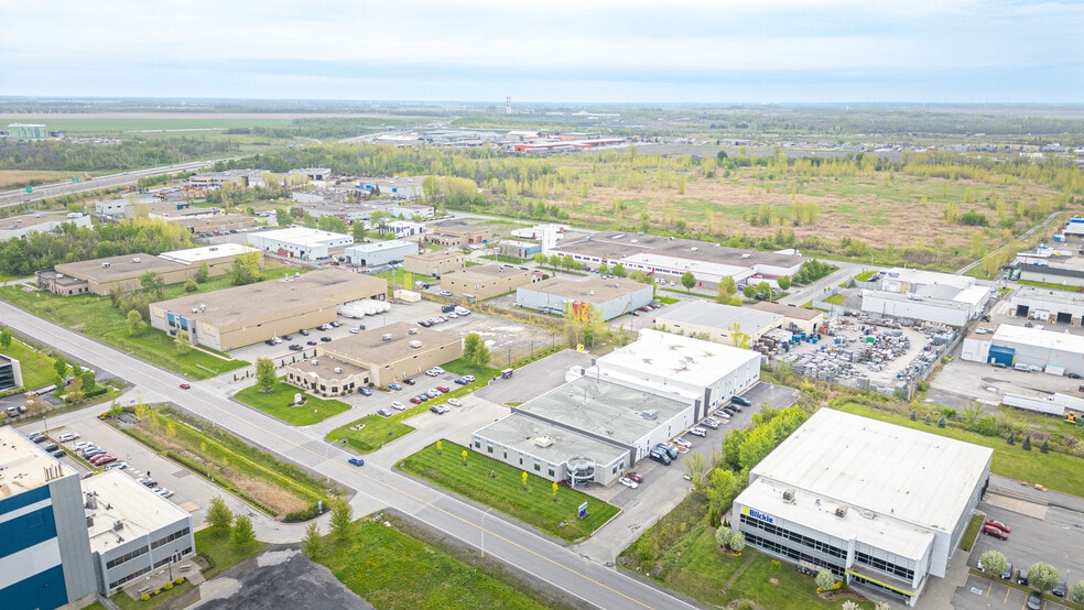 275 Av Liberté, Candiac, QC à louer - Aérien - Image 3 de 8