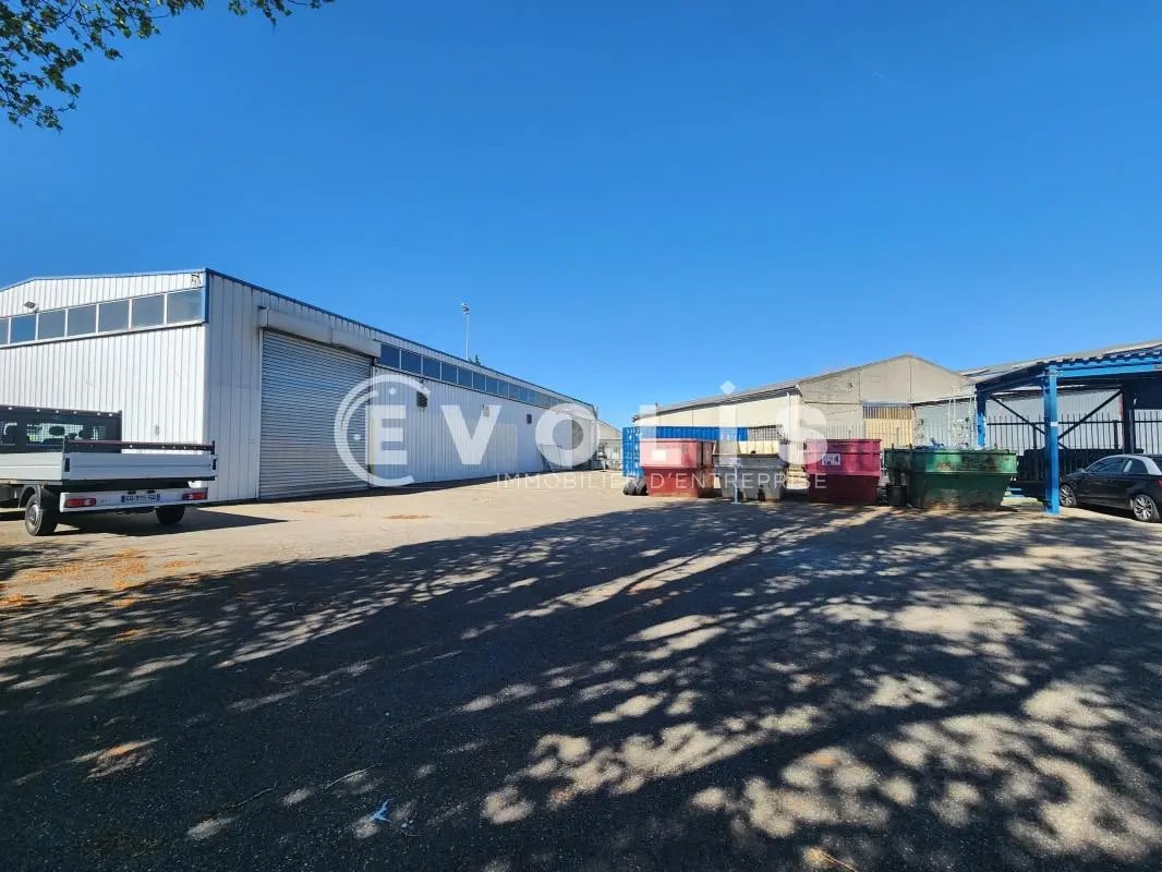 5 Avenue Karl Marx, Vaulx-en-Velin for lease Building Photo- Image 1 of 6