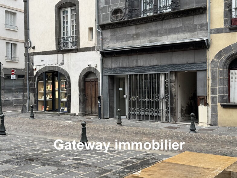 Commerce de détail dans Riom à vendre - Photo du bâtiment - Image 2 de 6
