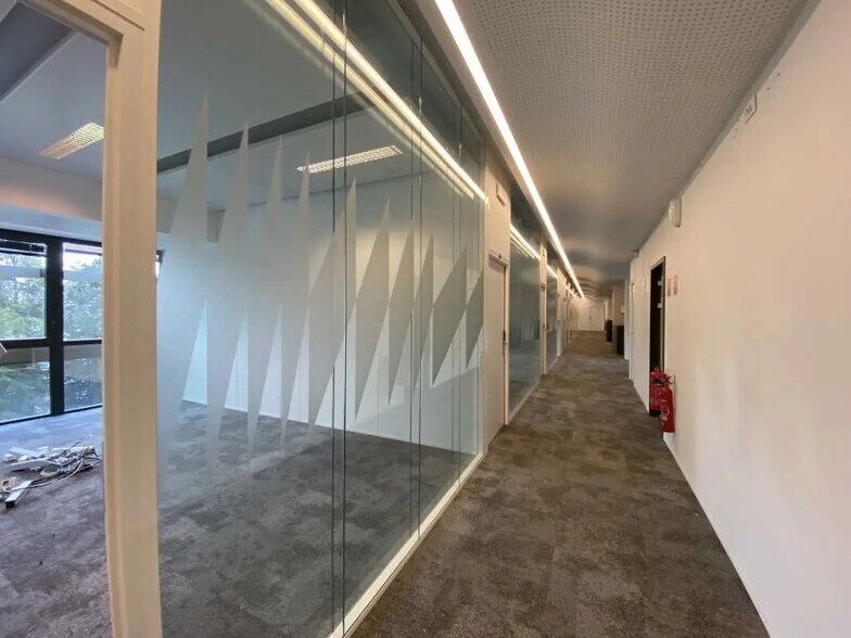 Bureau dans Écully à louer - Photo intérieure - Image 3 de 11