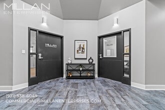 110 Main St, Clarksville, TN for lease Interior Photo- Image 1 of 15