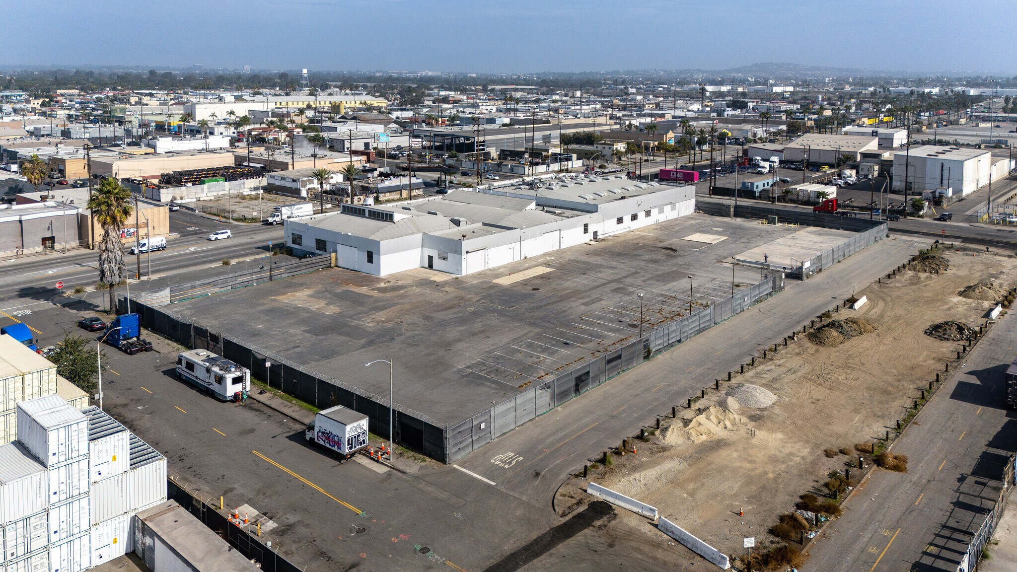 1700 W Anaheim St, Long Beach, CA à louer Photo du bâtiment- Image 1 de 27