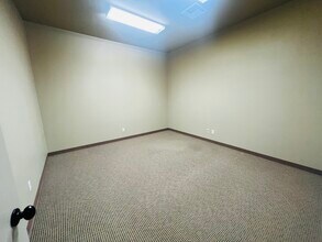 409 N Green Ave, Purcell, OK for lease Interior Photo- Image 2 of 9