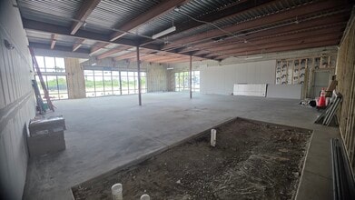 8100 Park Blvd N, Pinellas Park, FL for lease Building Photo- Image 2 of 7