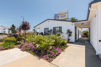 19361 Beach Blvd, Huntington Beach, CA à louer Photo intérieure- Image 2 de 26