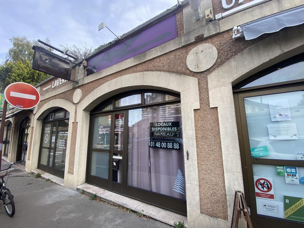 Retail in Versailles for lease Building Photo- Image 1 of 7