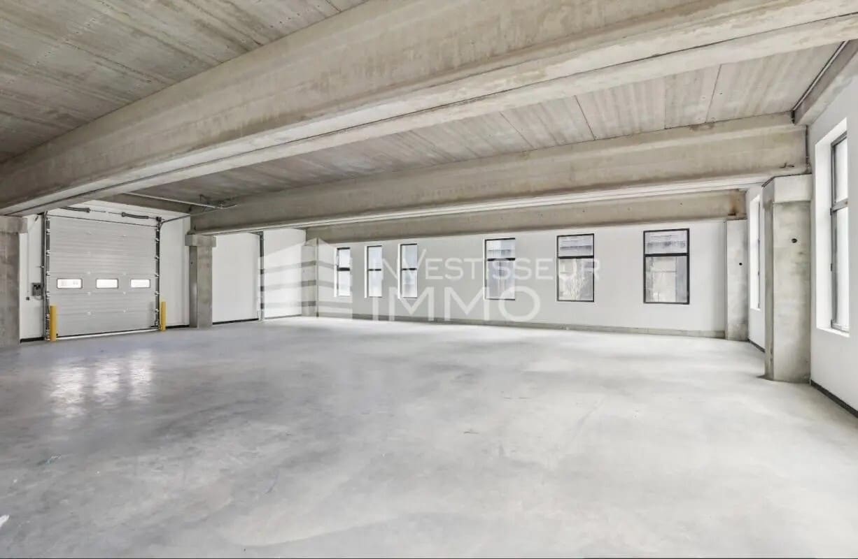 Flex in Palaiseau for lease Interior Photo- Image 1 of 1