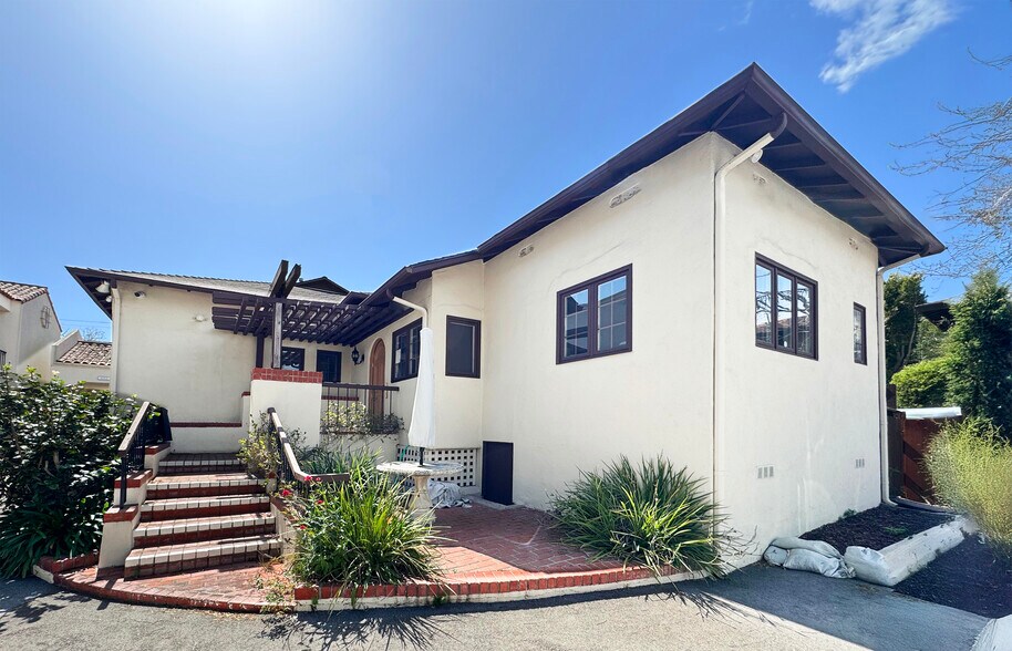 2020-2024 De la Vina St, Santa Barbara, CA à vendre - Photo du bâtiment - Image 3 de 7