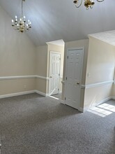 2018 Fort Bragg Rd, Fayetteville, NC à louer Photo intérieure- Image 2 de 5