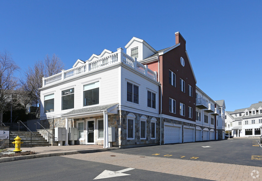 35 Factory Ln, Milford, CT à vendre - Photo principale - Image 1 de 1