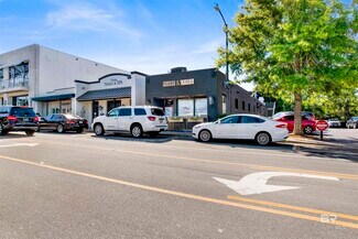 Plus de détails pour 61 N Section St, Fairhope, AL - Commerce de détail à louer