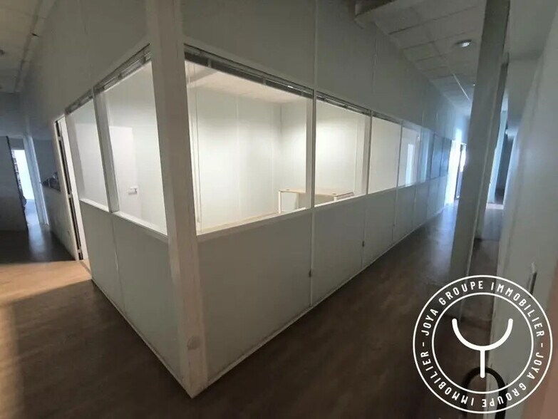 Office in Wissous for lease - Interior Photo - Image 3 of 7