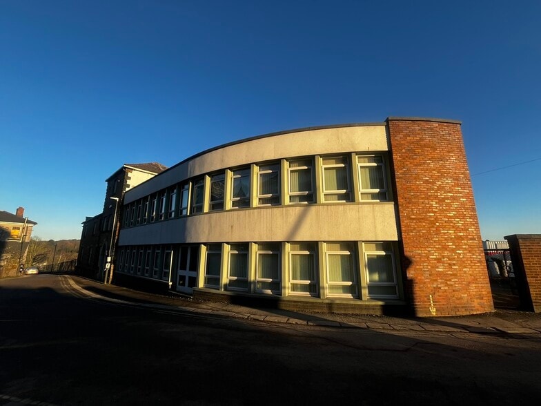 37 Station Rd, Chesterfield for sale - Building Photo - Image 1 of 8