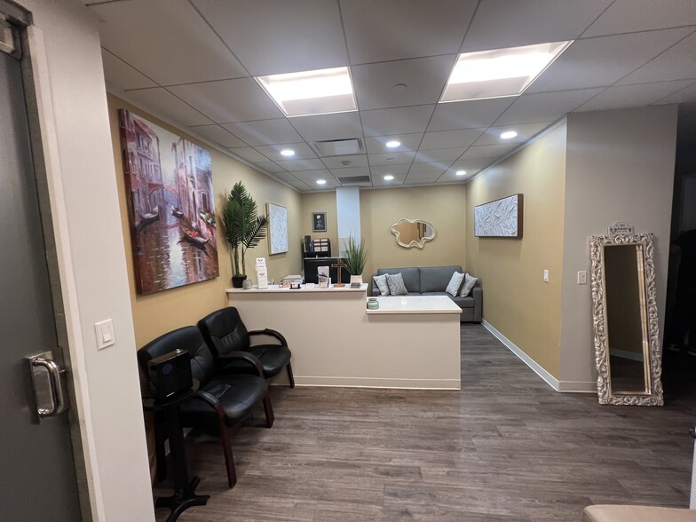 3010 Westchester Ave, Purchase, NY for lease - Interior Photo - Image 2 of 18