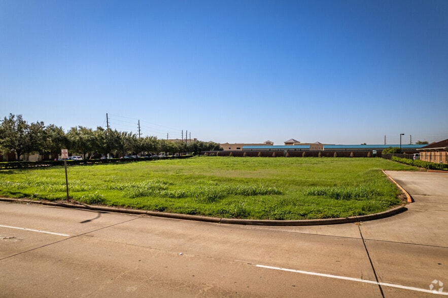 4633 Cartwright Rd, Missouri City, TX for sale - Building Photo - Image 1 of 14