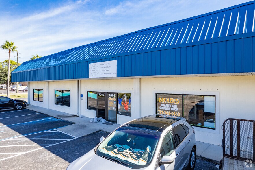 7010 & 7012, Hudson, FL for lease - Building Photo - Image 3 of 5