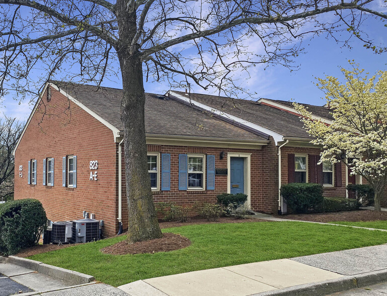 823 S King St, Leesburg, VA for sale - Building Photo - Image 1 of 1