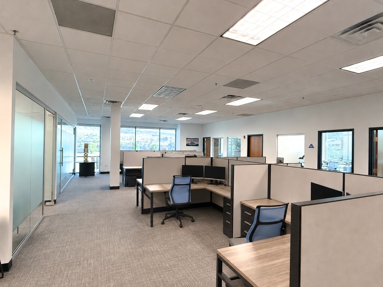 13961 S Minuteman Dr, Draper, UT for lease - Interior Photo - Image 2 of 5