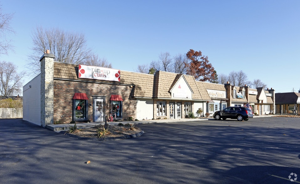 6208-6222 Covington Rd, Fort Wayne, IN for lease - Building Photo - Image 3 of 3