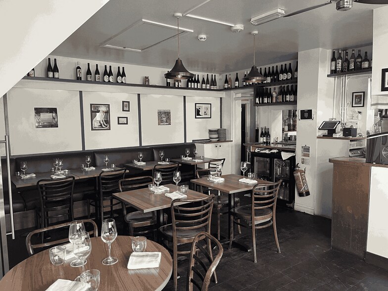 52 Wilton Way, Londres à louer - Photo du bâtiment - Image 2 de 2