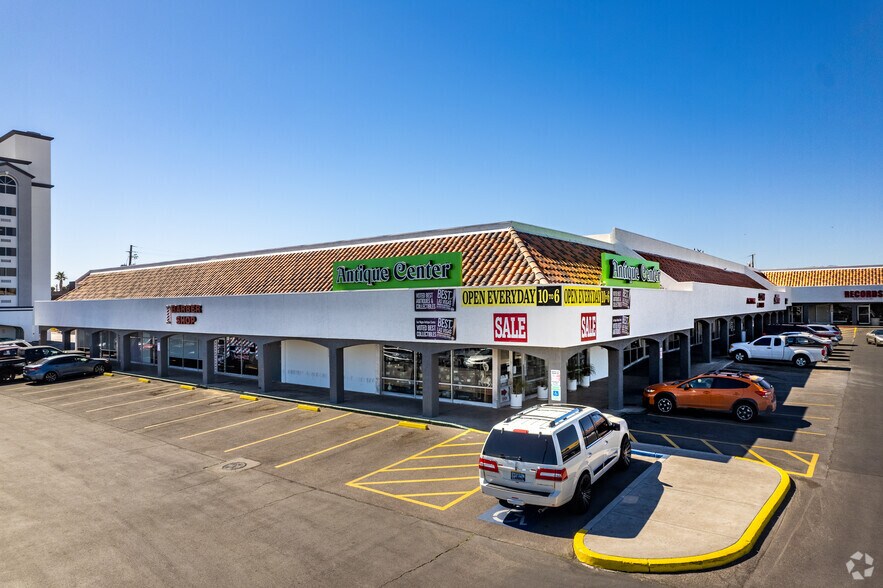 506-640 S Decatur Blvd, Las Vegas, NV à louer - Photo du bâtiment - Image 3 de 4