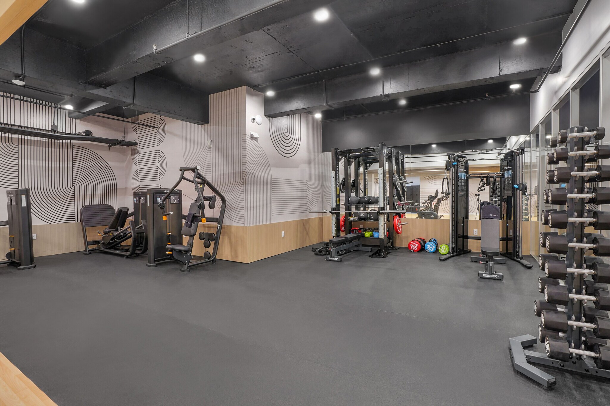 1 Cross Island Plz, Jamaica, NY à louer Photo intérieure- Image 1 de 12