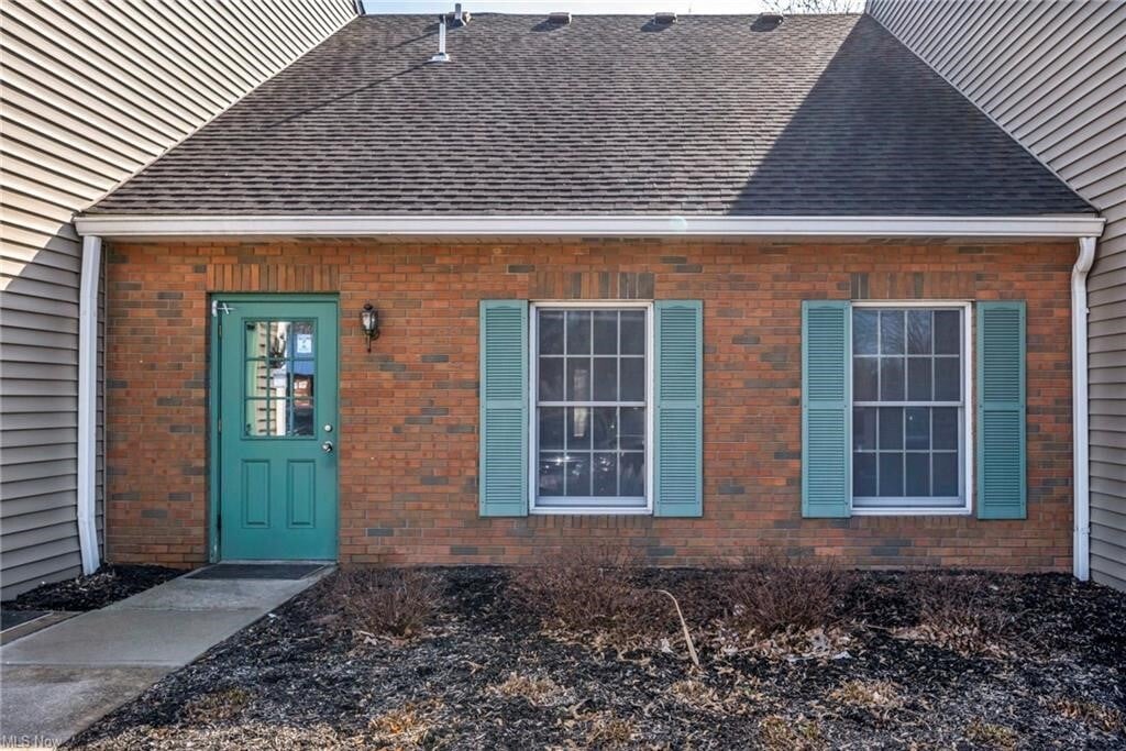 33398 Walker Rd, Avon Lake, OH à vendre Photo du bâtiment- Image 1 de 11