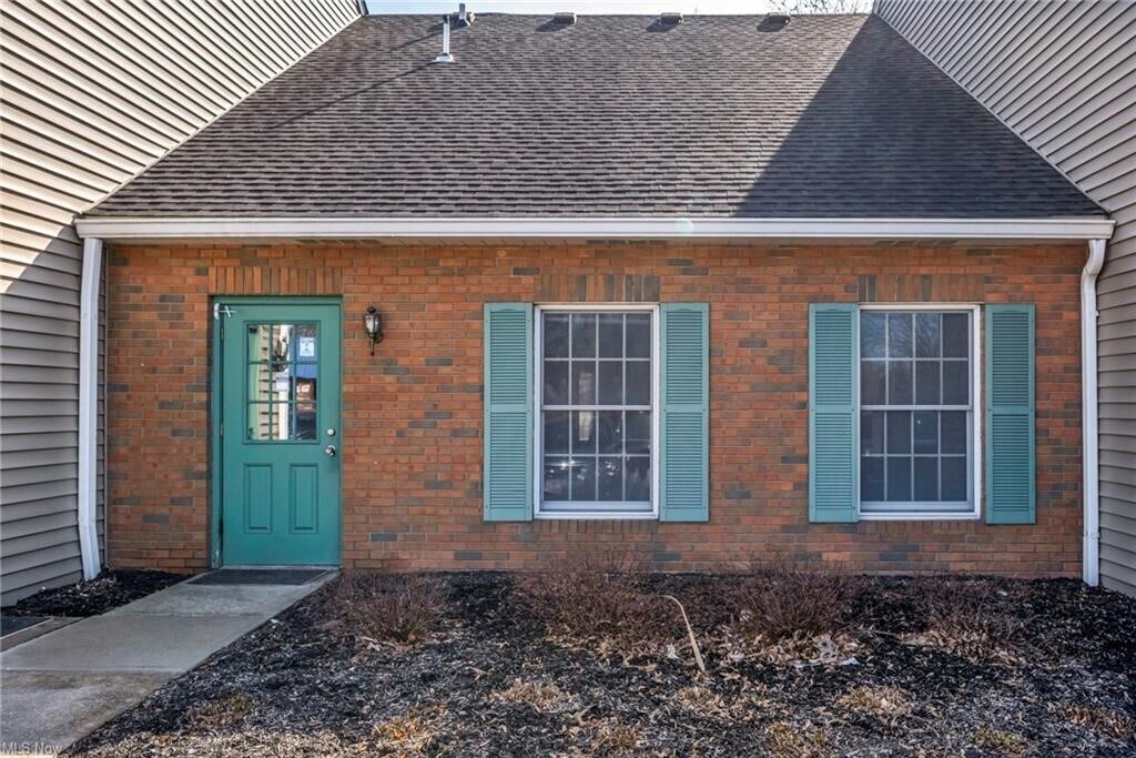 33398 Walker Rd, Avon Lake, OH à vendre Photo du bâtiment- Image 1 de 11