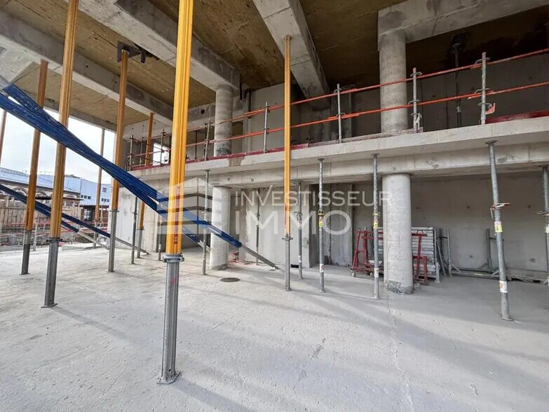 Spécialité dans Ivry-sur-Seine à vendre - Photo de construction - Image 2 de 5