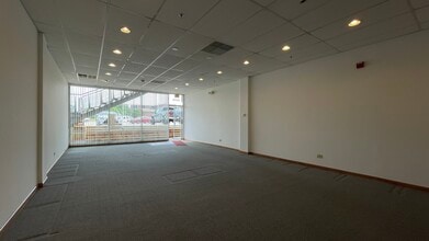 1001-1037 W Ogden Ave, Naperville, IL for lease Interior Photo- Image 2 of 5