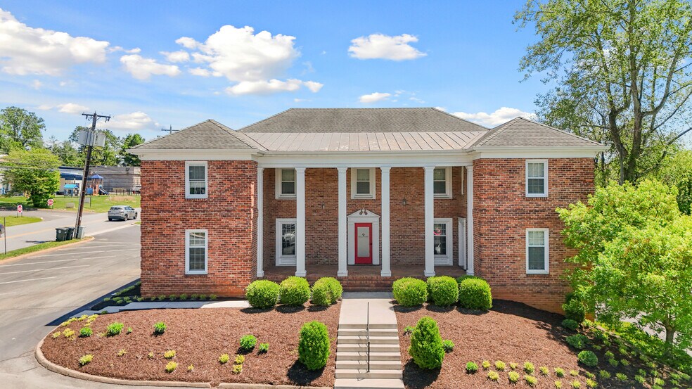 6200 Fort Ave, Lynchburg, VA à vendre - Photo du bâtiment - Image 1 de 79