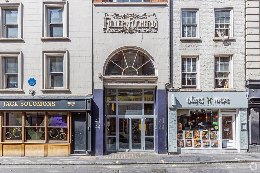 41-44 Great Windmill St, London for lease - Building Photo - Image 3 of 5