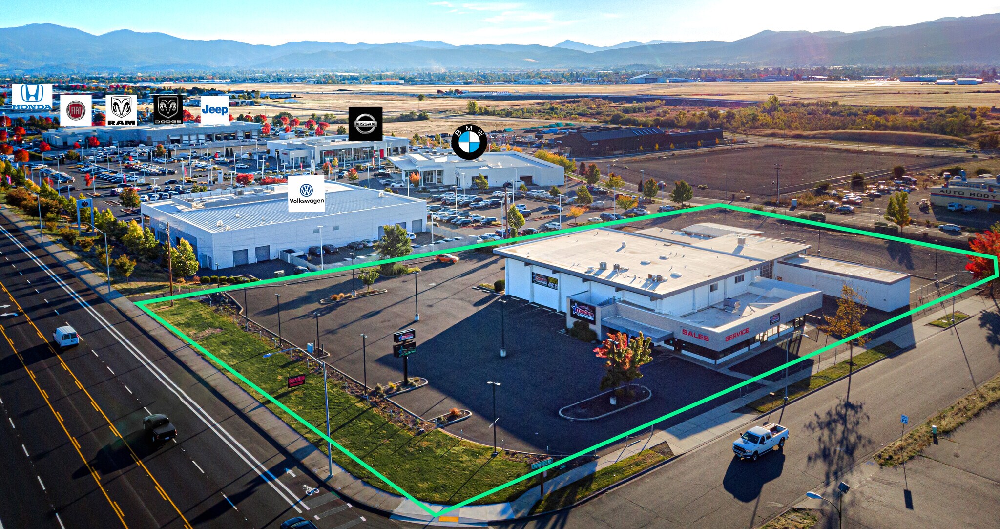 1492 Burlcrest Dr, Medford, OR à vendre Photo du bâtiment- Image 1 de 22