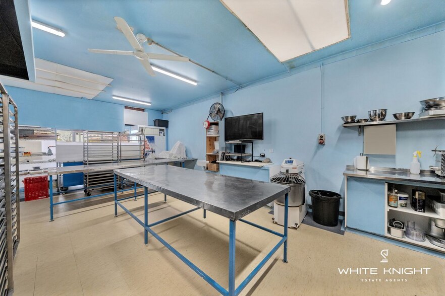 54 Gertz Avenue, Reservoir for sale - Interior Photo - Image 3 of 6