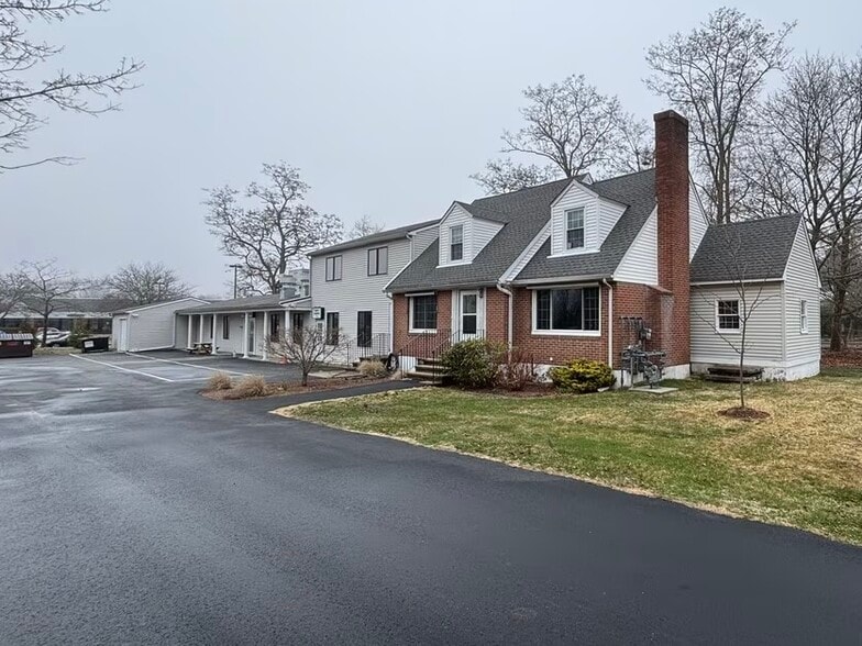 93 Elm St, Old Saybrook, CT for lease - Building Photo - Image 3 of 41