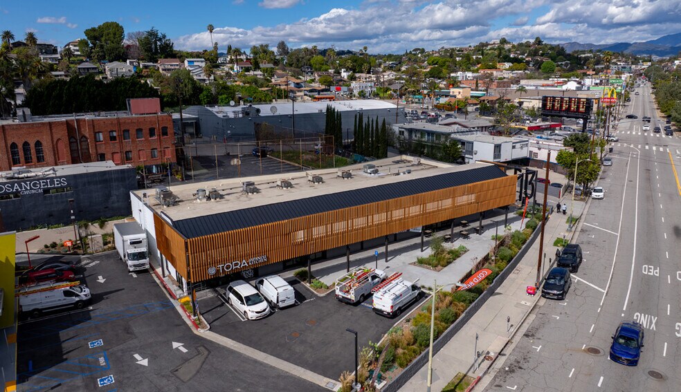 1311 Glendale Blvd, Los Angeles, CA à louer - Photo du bâtiment - Image 2 de 8