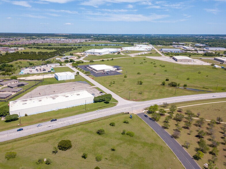 902 N Twin Creek Dr, Killeen, TX à vendre - Photo du bâtiment - Image 3 de 6