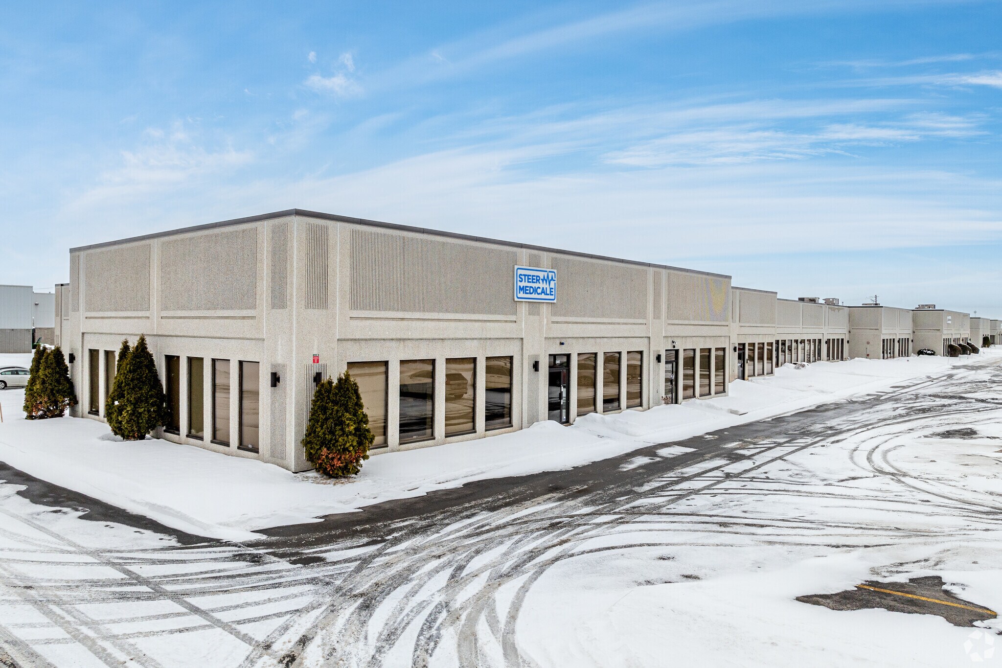 322-346 Rue Aimé-Vincent, Vaudreuil-dorion, QC for sale Primary Photo- Image 1 of 1