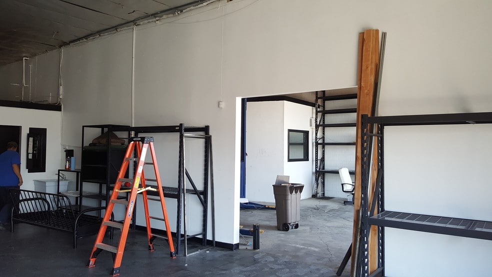 1355 Brooks St, Ontario, CA for lease - Interior Photo - Image 3 of 22