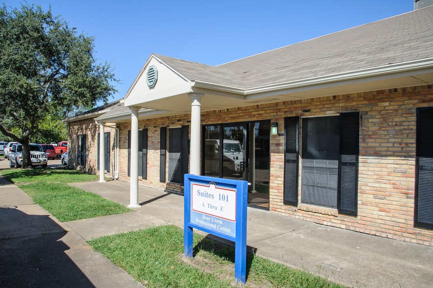 4654 Highway 6 N, Houston, TX for lease - Building Photo - Image 2 of 19