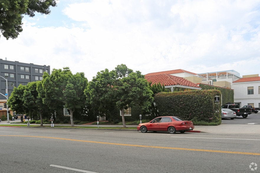 625 Arizona Ave, Santa Monica, CA for lease - Building Photo - Image 3 of 7
