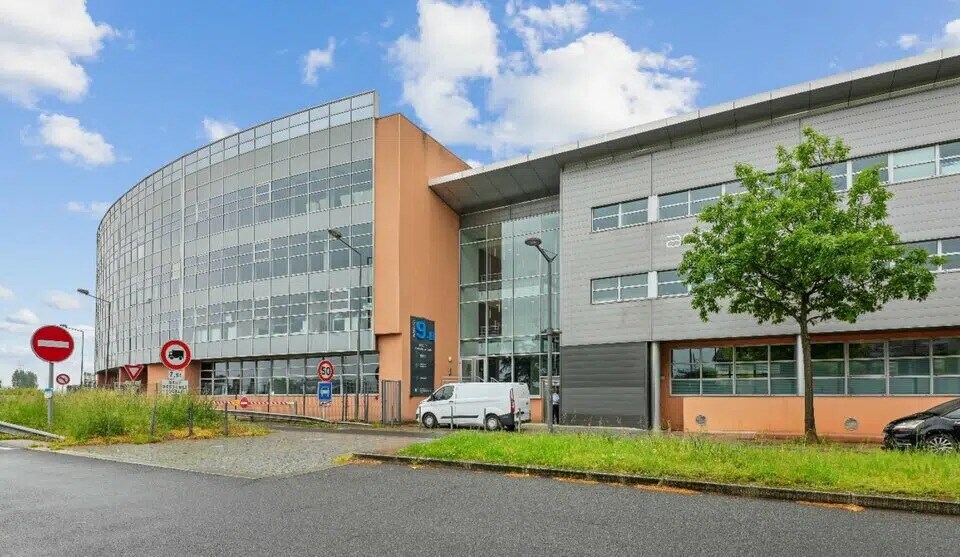 Bureau dans Oullins à louer Photo du bâtiment- Image 1 de 21