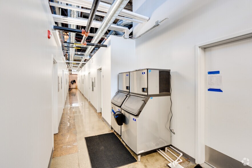 850 W Superior St, Chicago, IL à louer - Photo intérieure - Image 2 de 15